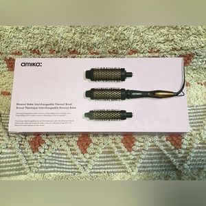 Amika Blowout Babe Interchangeable Thermal Brush